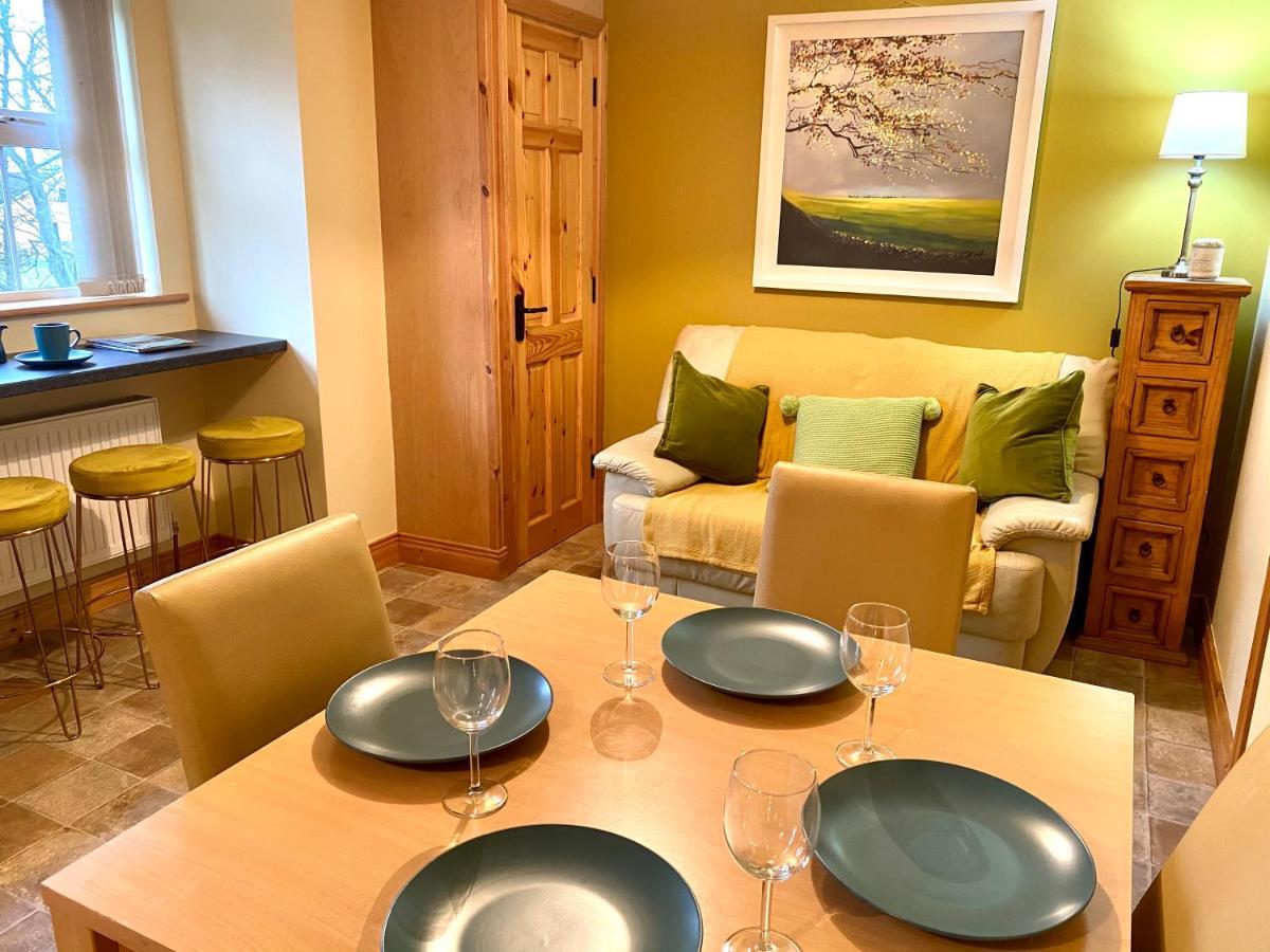 3 Bedroom House Located In Centre Of Carndonagh Extérieur photo