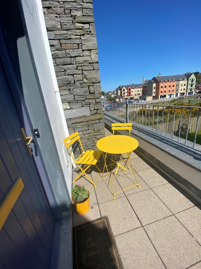 3 Bedroom House Located In Centre Of Carndonagh Extérieur photo